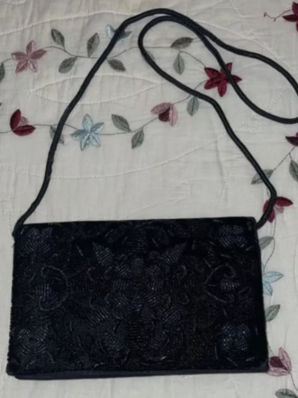 Womens beaded evening bag, black